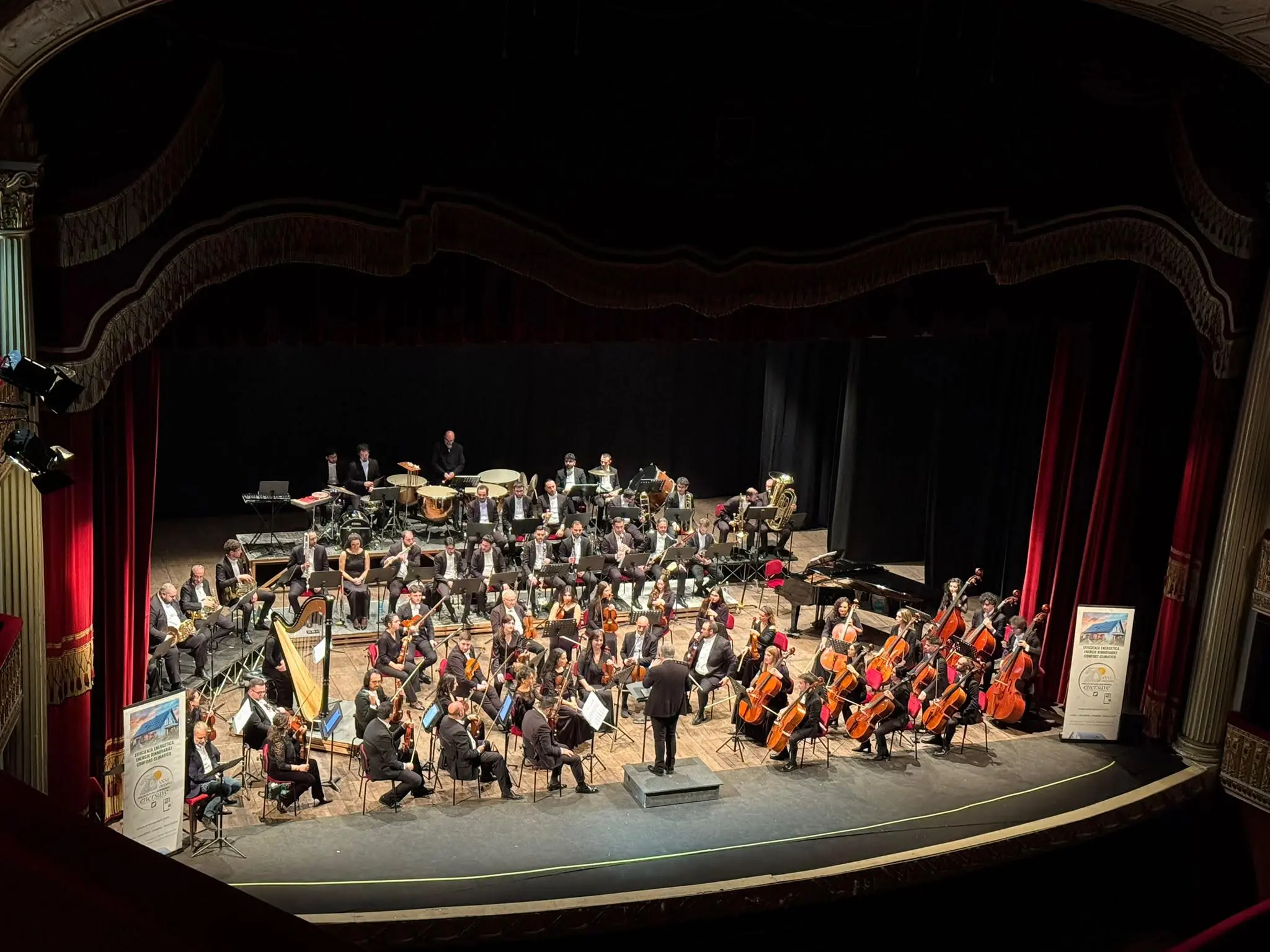 Orchestra Sinfonica Brutia, al Rendano arriva “Visioni”: la nuova stagione dei grandi concerti\n