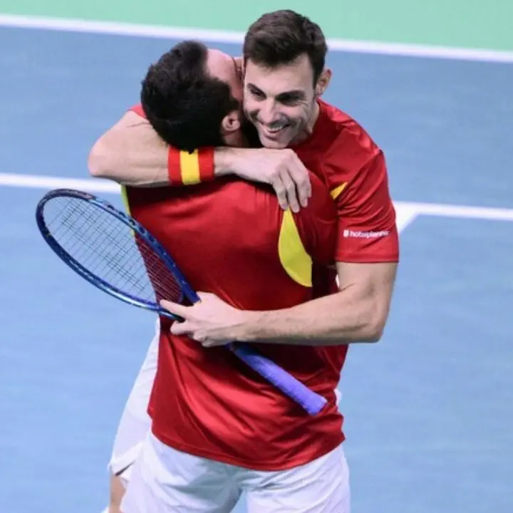 Tennis, la Spagna raggiunge l'Italia in finale di Coppa Davis: decisivo il doppio\n