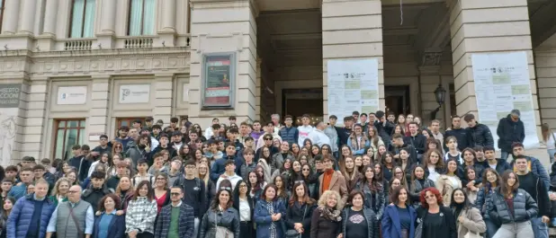 Gli studenti del Polo liceale di Locri al teatro Cilea per la “Traviata” di Giuseppe Verdi\n