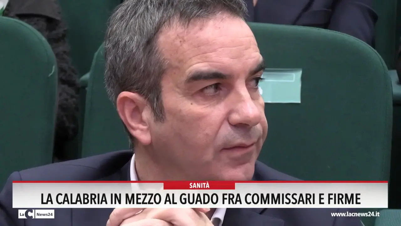 La Calabria in mezzo al guado fra commissari e firme