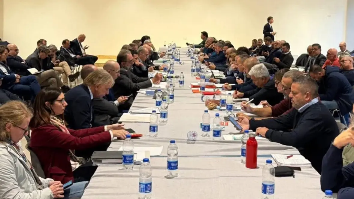 Il tavolo di concertazione per il rinnovo del contratto dei metalmeccanici