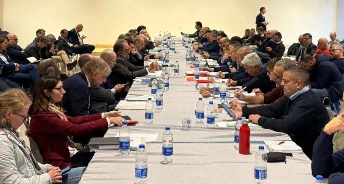 Aumento di 205 euro per 1,5 milioni di metalmeccanici, in Calabria sono 16mila: «Un colpo ai contratti pirata»\n