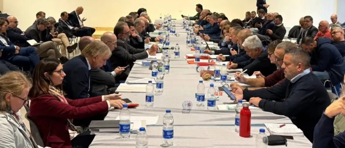 Aumento di 205 euro per 1,5 milioni di metalmeccanici, in Calabria sono 16mila: «Un colpo ai contratti pirata»\n