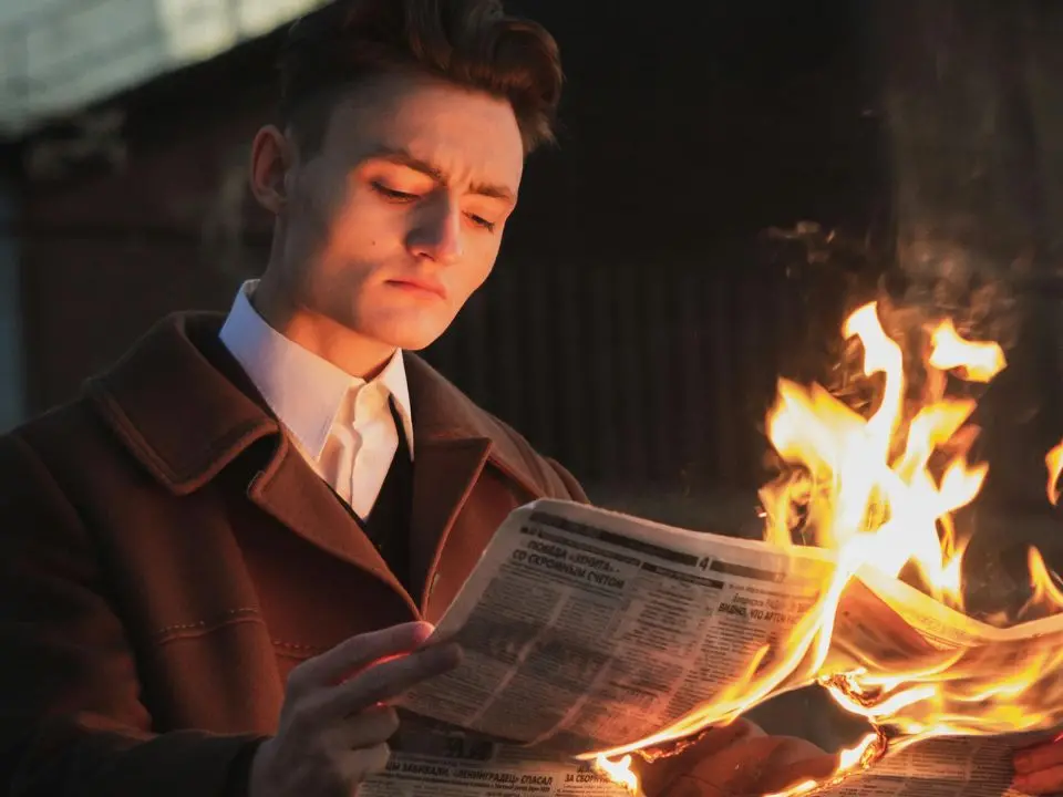 Il prezzo dell’ignoranza: così le fake news riempiono il vuoto lasciato dai giornali