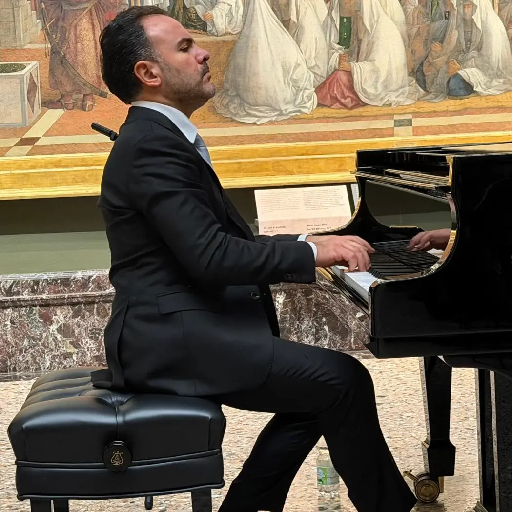 Applausi per il maestro Giordano alla Pinacoteca di Brera, il direttore Crespi: «Interpretazione profonda e rigorosa»\n