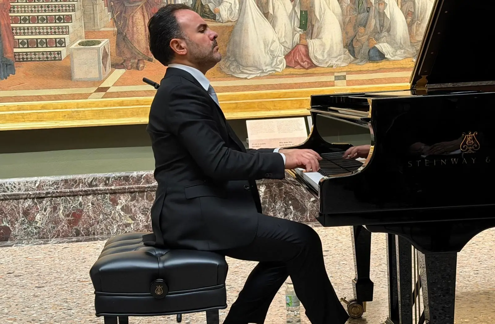 Applausi per il maestro Giordano alla Pinacoteca di Brera, il direttore Crespi: «Interpretazione profonda e rigorosa»\n