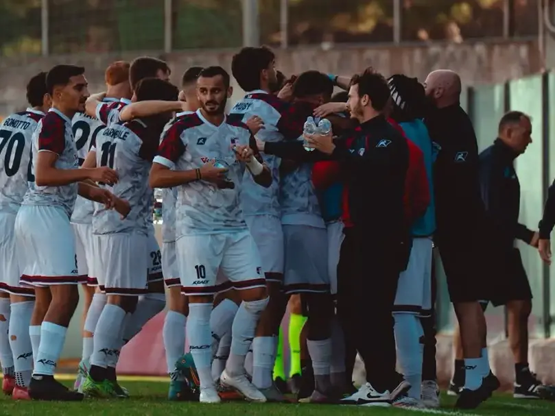 Vibonese beffata nel finale: nel match contro Sancataldese i rossoblù raggiunti da un calcio di rigore trasformato da Castro