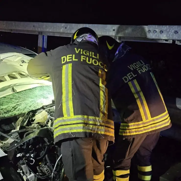 Incidente sulla 107 a Rovito, sei feriti dopo scontro tra auto\n