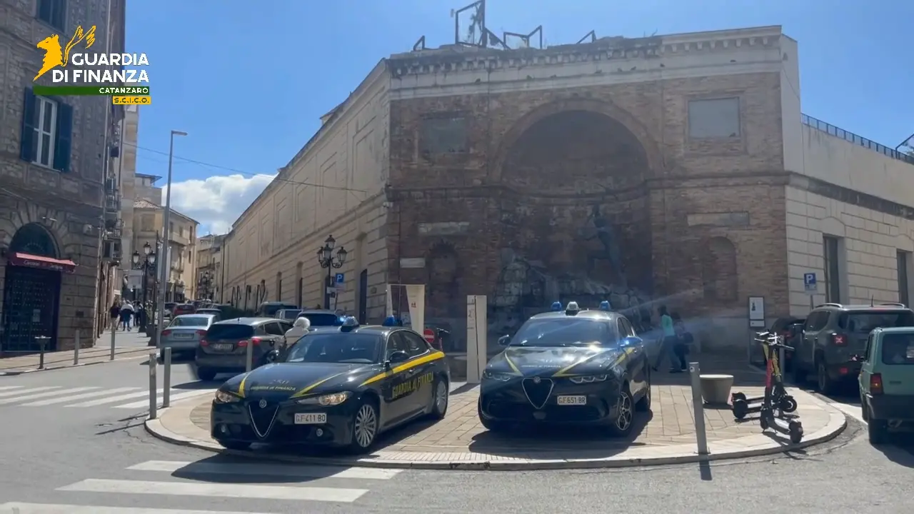 Sequestro beni Anello-Fruci Filadelfia