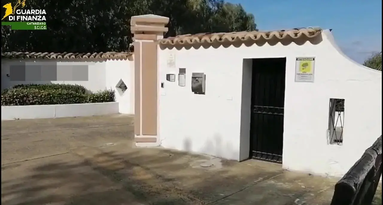 Sequestro beni da 4 milioni e mezzo di euro a due esponenti di primo piano della cosca Anello-Fruci di Filadelfia\n