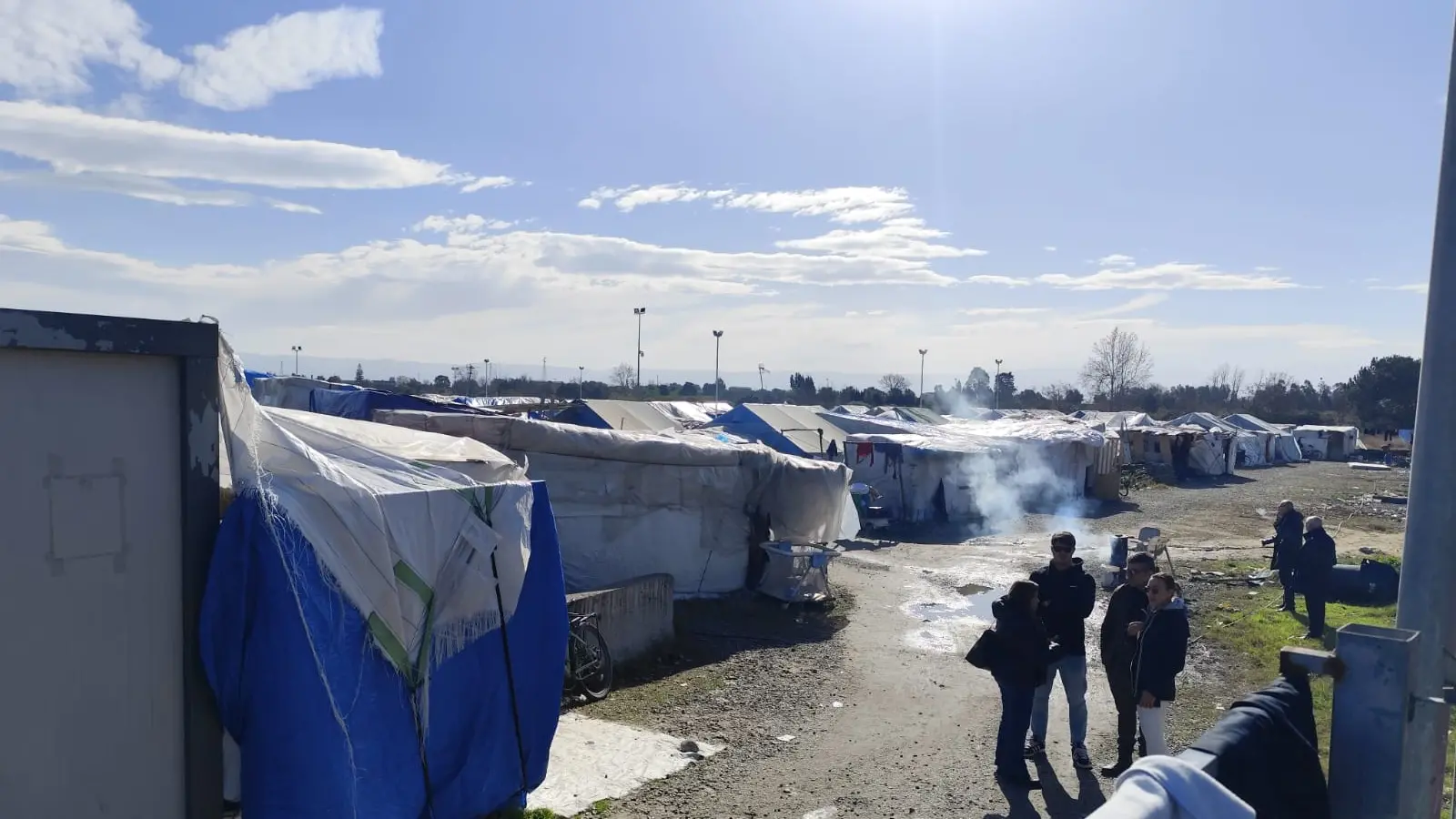 <p>La tendopoli di San Ferdinando</p>\\n