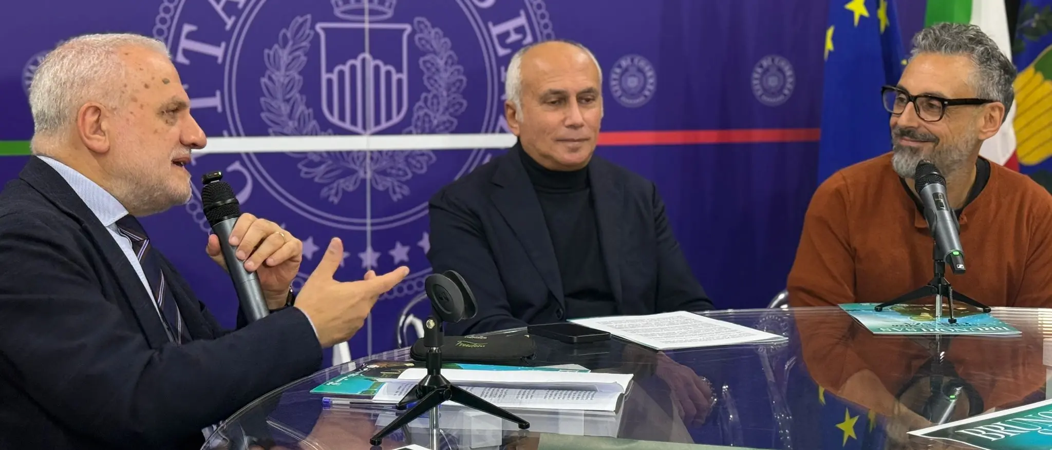 Capodanno, maxischermi a Cosenza per il concerto di Brunori. Il costo dell’evento