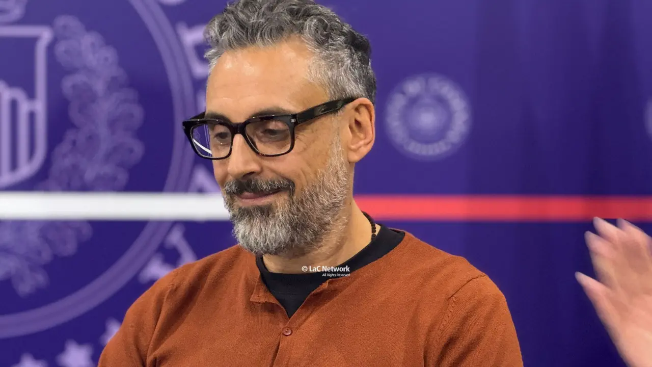 Cosenza saluterà il nuovo anno con Brunori: «Un ritorno bellissimo, sarà un concerto super divertente»\n