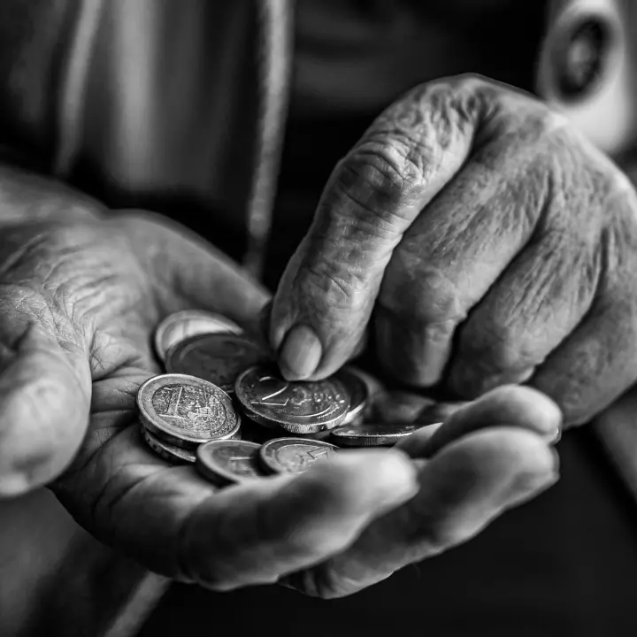 In Calabria il 37% della popolazione è a rischio povertà: siamo tra le tre regioni peggiori in Europa\n