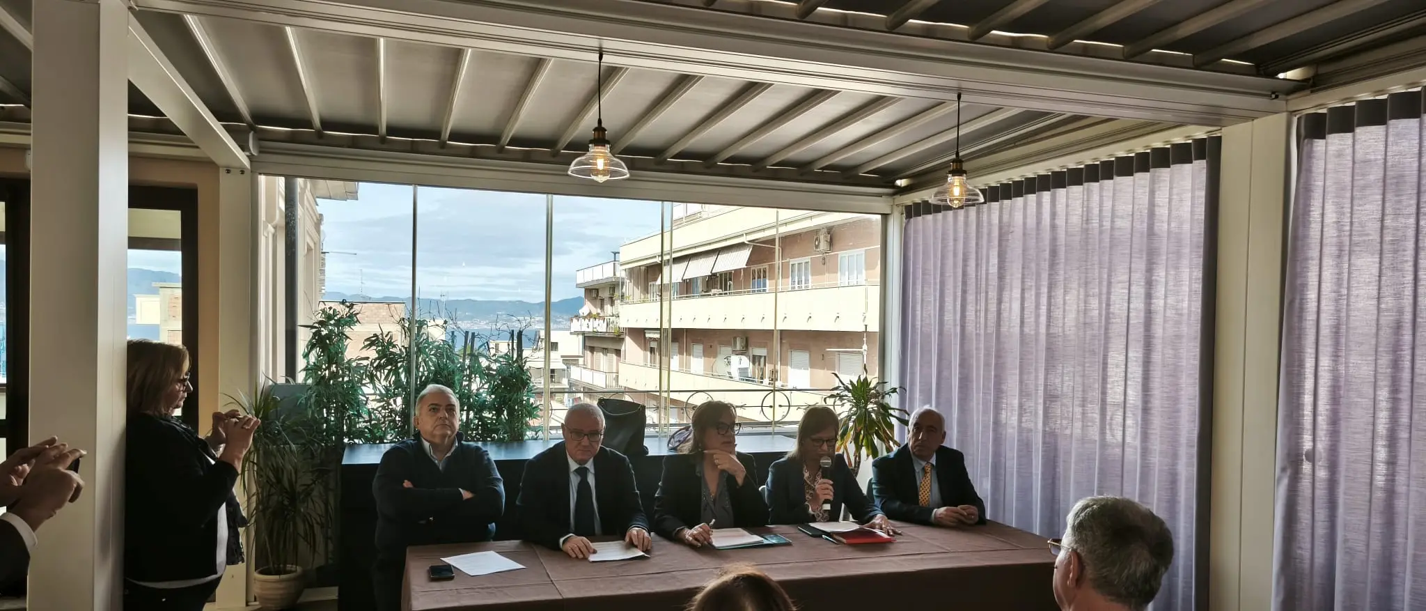 Dal confronto nei quartieri al documento programmatico: il contributo di Reggio Città Viva al dibattito sul futuro della città\n