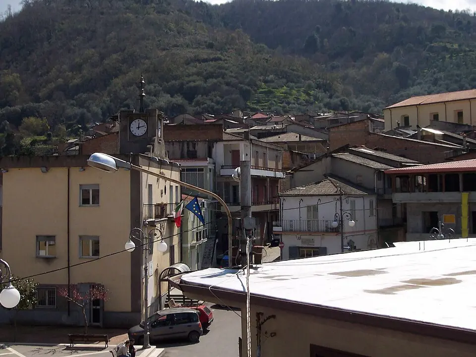 Acquaro non riesce a eleggere il sindaco: non raggiunto il quorum del 40% richiesto quando c’è un unico candidato