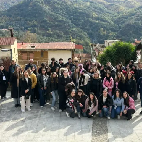 A Sant’Alessio nascono i nuovi percorsi di narrazione digitale con gli studenti dell’Istituto Piria–Ferraris/Da Empoli di Reggio Calabria\n