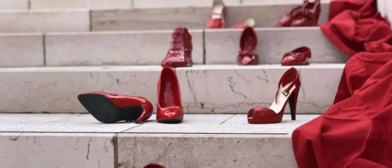 Donne,\u00A0il silenzio fa più male delle ferite: il coraggio di denunciare oltre il 25 novembre\n