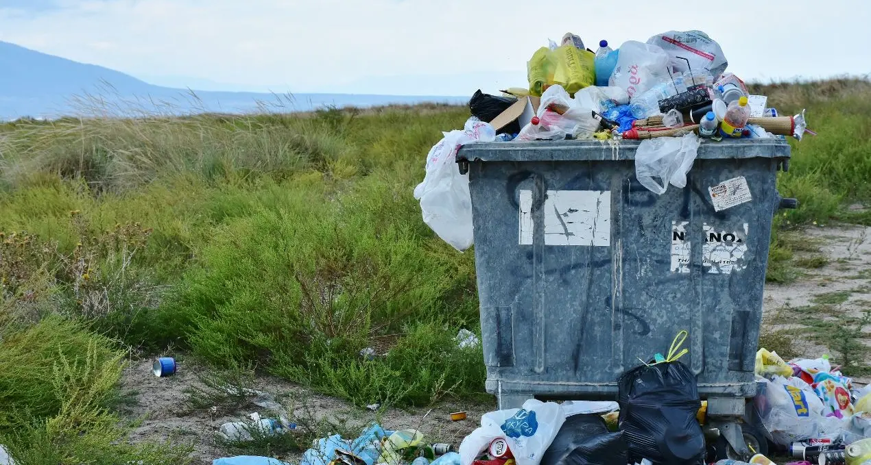 Dalla Regione 6 milioni per sostenere i Comuni calabresi nel recupero delle aree invase dai rifiuti\n