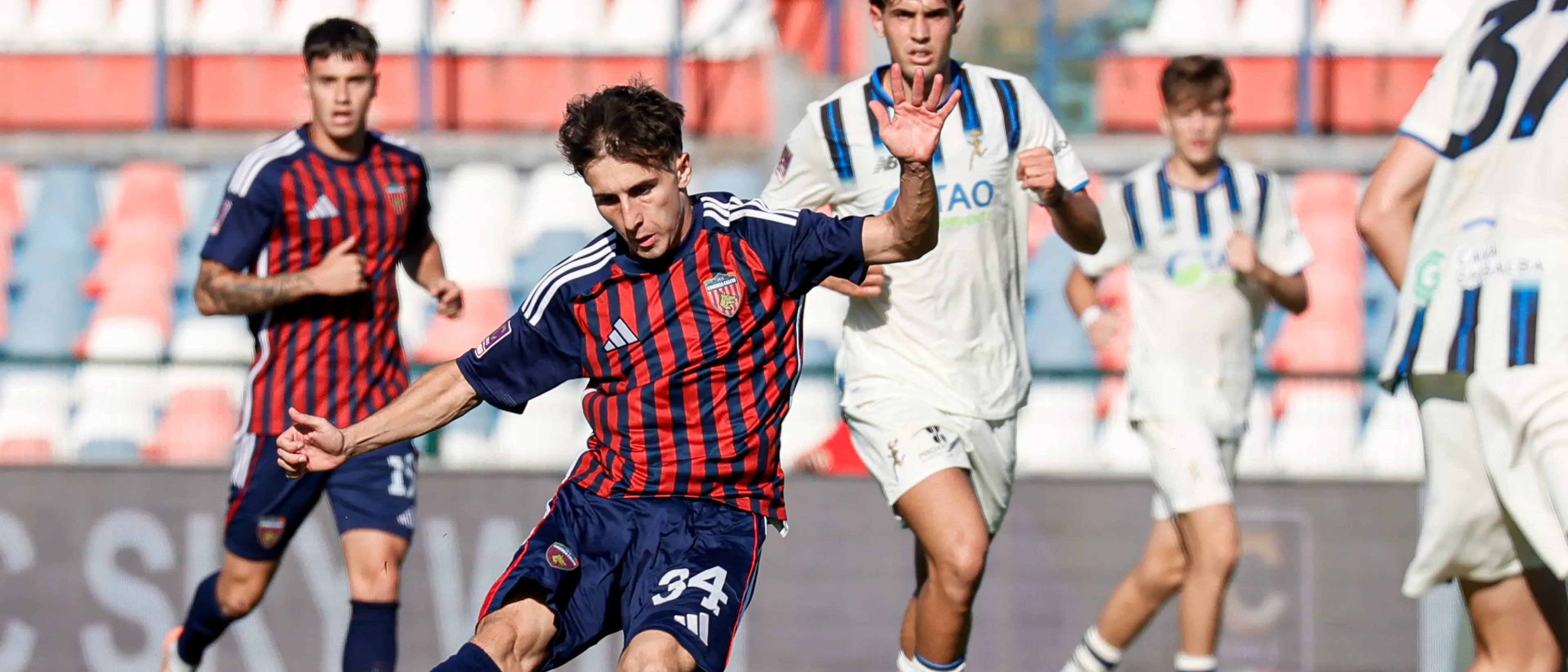 L’attaccante del Cosenza\u00A0 Florenzi a LaC: «Mister Buscè? Ha ricreato un gruppo, una vera famiglia»\n