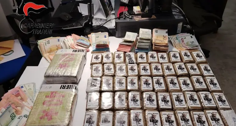 Traffico di cocaina dalla Calabria alla Sicilia all’ombra di Cosa Nostra: 27 arresti nel Trapanese\n