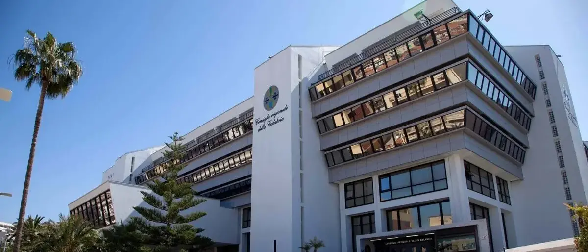 Regione, Montuoro: «Oltre 6 milioni di euro ai Comuni per il recupero di aree degradate e interessate da abbandono rifiuti»\n