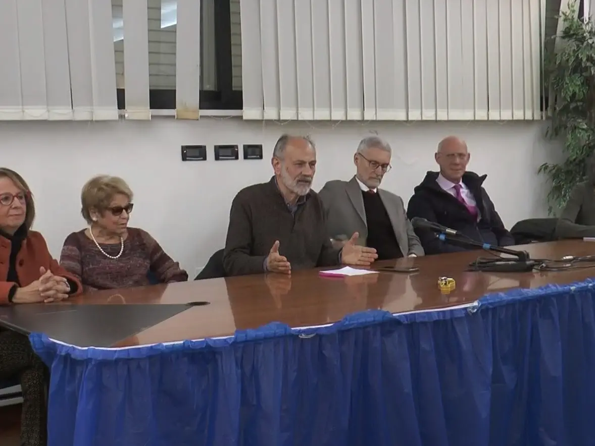 Ospedale di Castrovillari, analisi tumorali bloccate da 18 mesi: nessuno interviene, ci pensano le associazioni