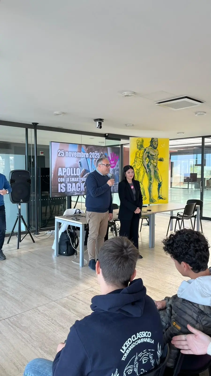 Reggio, al via al\u00A0progetto \"Apollo con lo smartphone o Persefone influencer? Cambiamo il presente con l’intelligenza digitale”\n