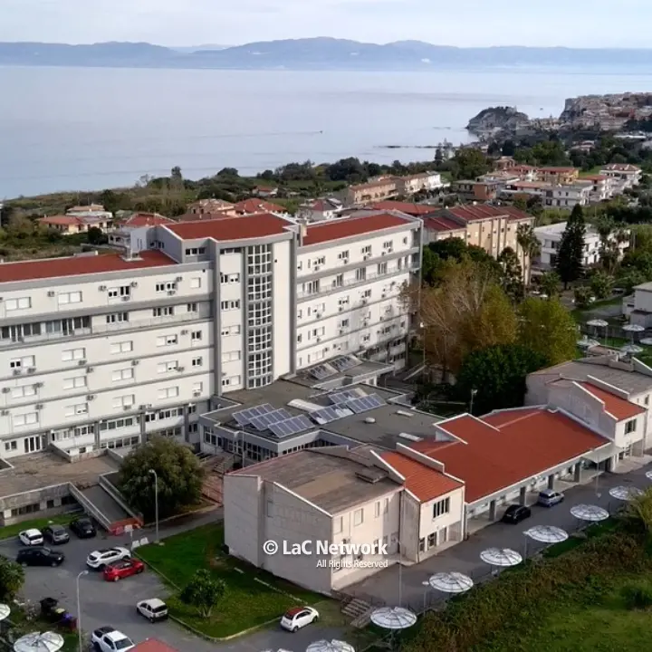 Ospedale di Tropea, il mistero del bando per anestesisti e dei reparti fantasma presenti solo sulla carta\n