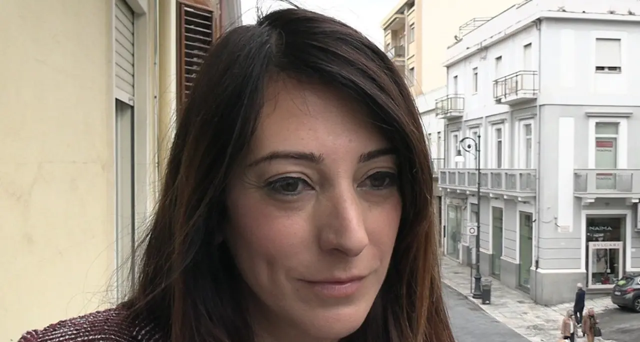 «Aveva giurato che mi avrebbe ucciso»: sopravvissuta alla furia dell'ex, oggi Emanuela racconta la sua rinascita