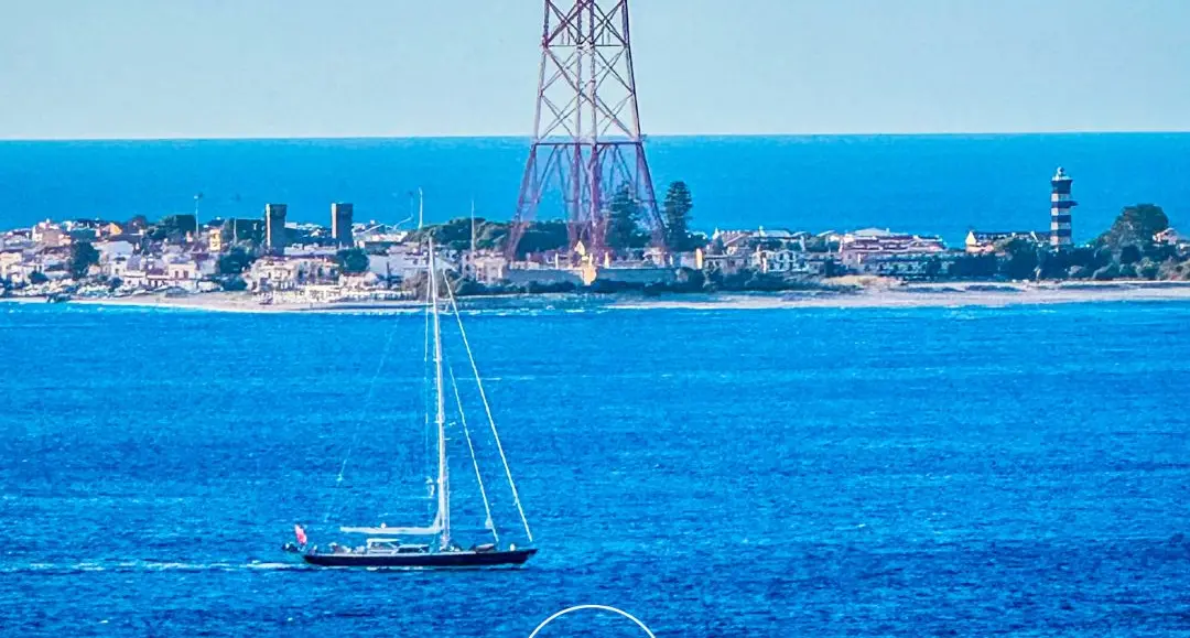 Verso la Sicilia, cullati dal blu\n