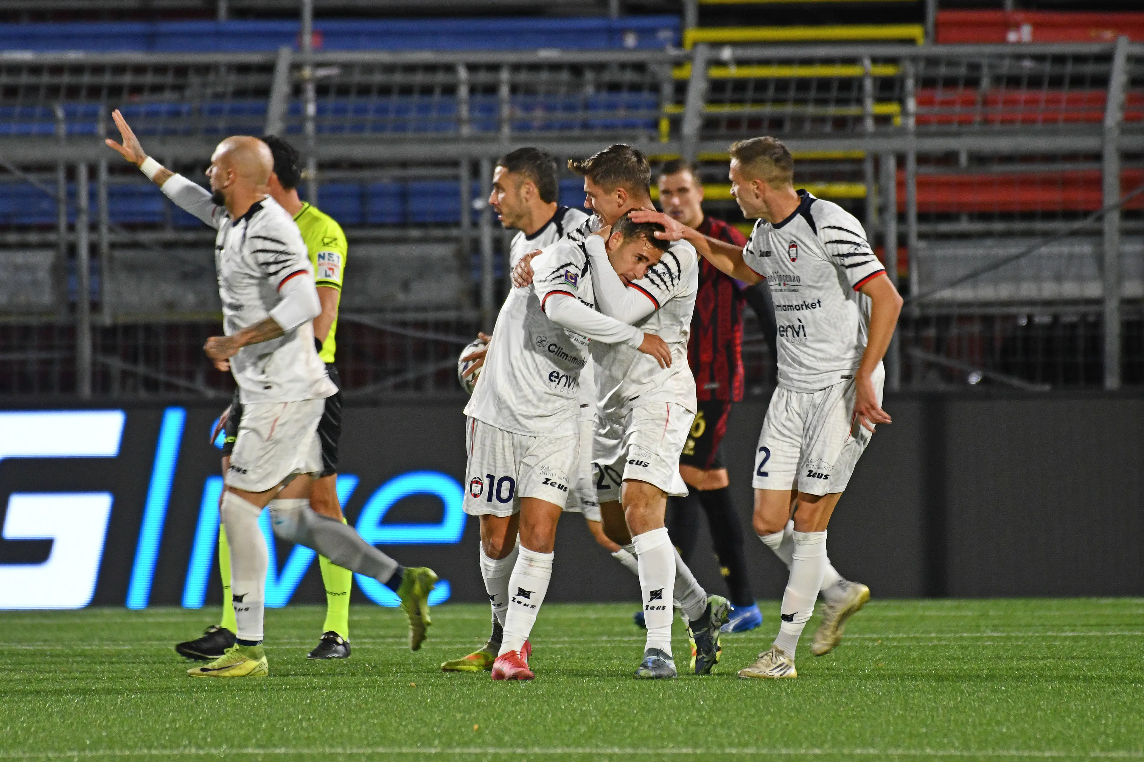 Sorrento ko: a Potenza il Crotone si aggiudica i\u00A0quarti di Coppa Italia vincendo 3 a 1\n