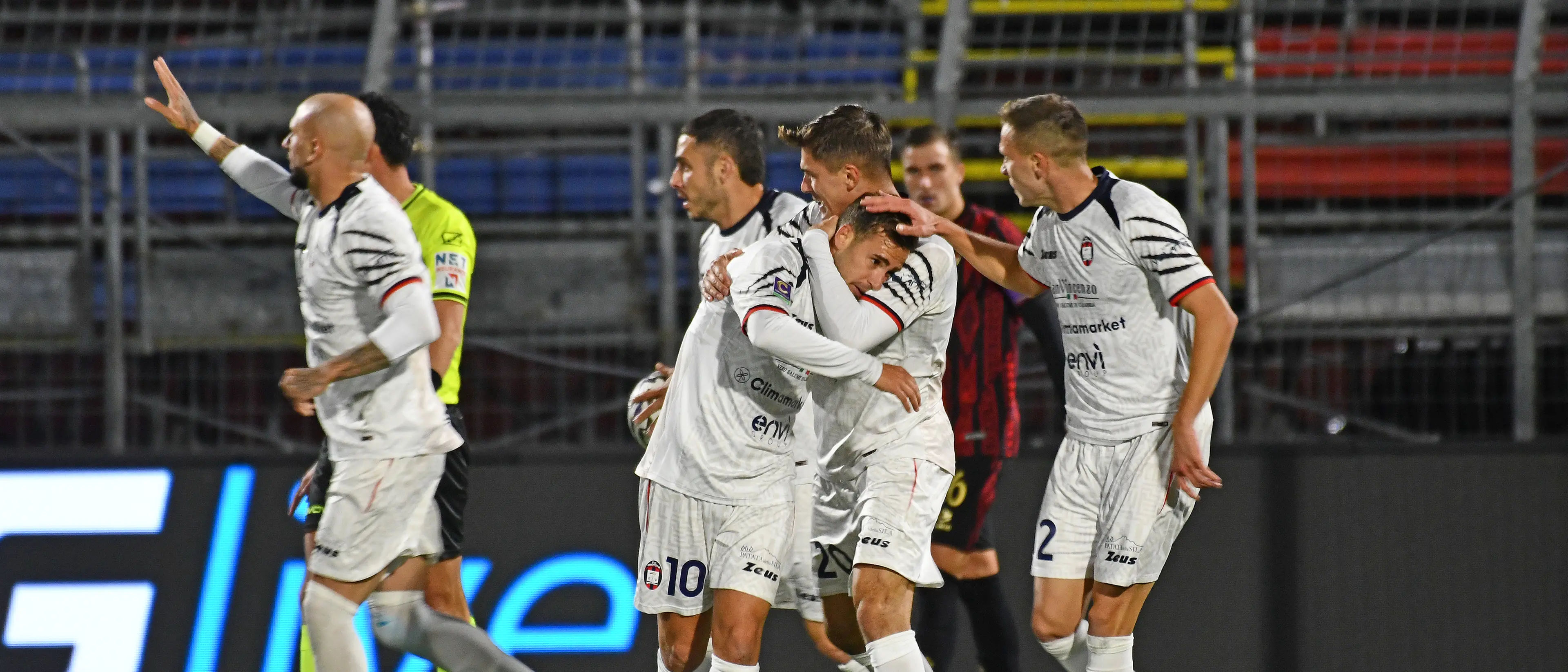 Sorrento ko: a Potenza il Crotone si aggiudica i\u00A0quarti di Coppa Italia vincendo 3 a 1\n