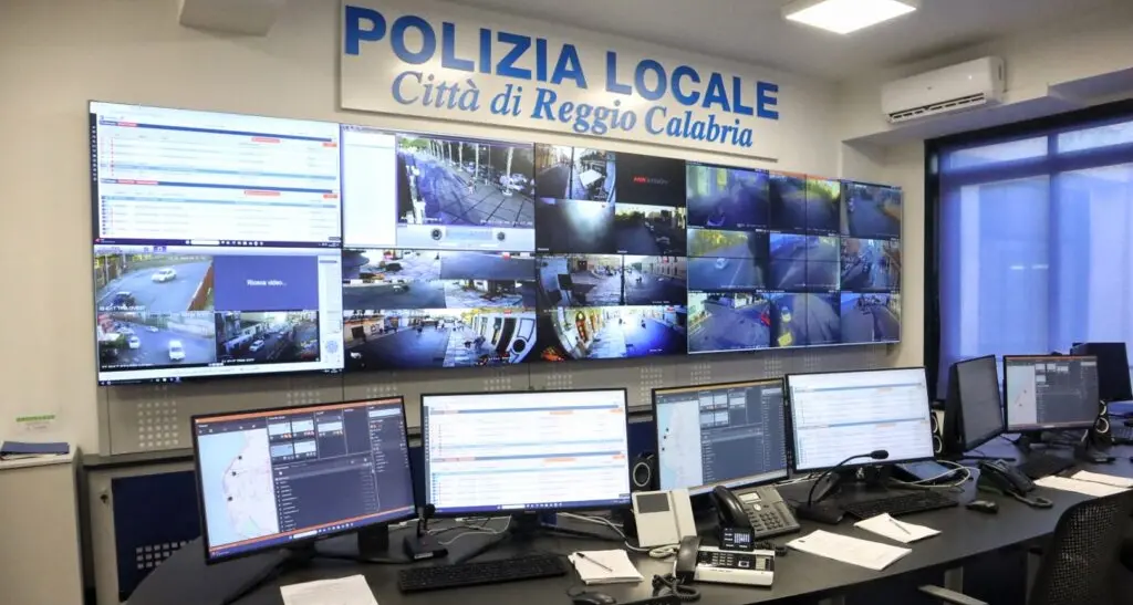 Arghillà,\u00A010 denunce\u00A0per occupazione abusiva e furto d’acqua\n