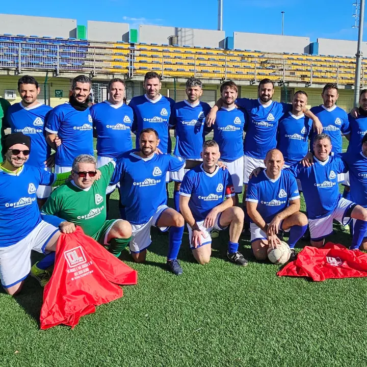 Calcio, gli architetti vibonesi raggiungono la finale nella Conference League delle Professioni ma perdono ai rigori contro i veterinari pugliesi\n