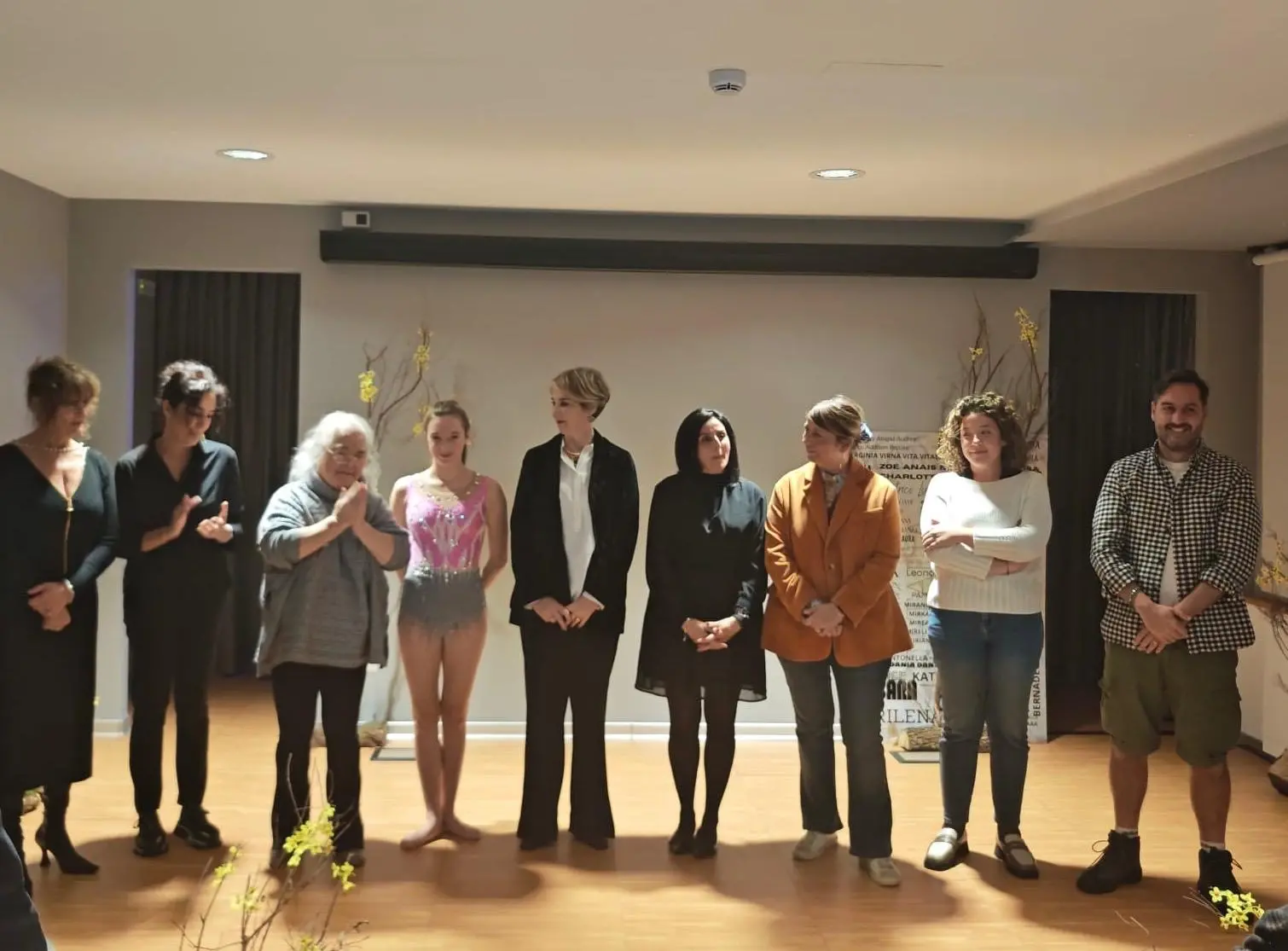 Umg, docenti e personale diventano attori per un giorno: “La Collina del Calicanto” commuove il pubblico nella giornata contro la violenza sulle donne\u00A0\n