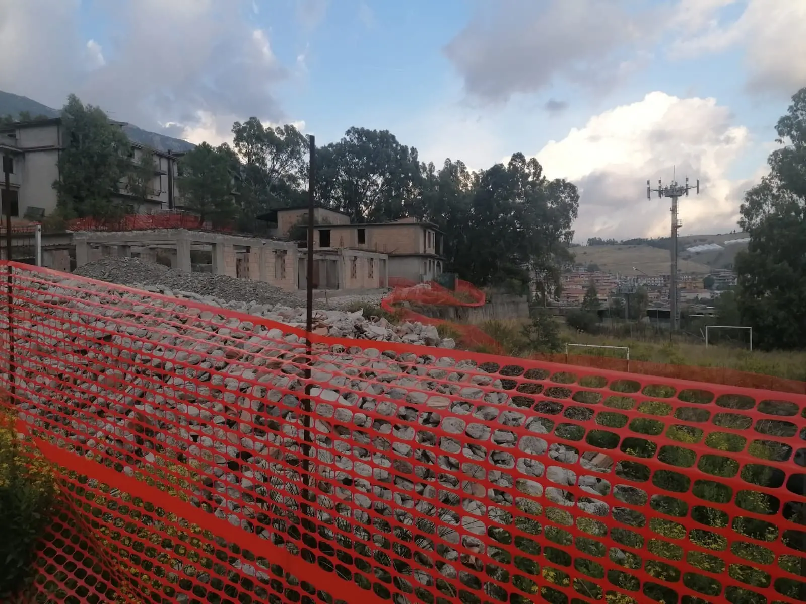 Platì, scuole insicure e 2,1 milioni fermi: il PRI annuncia segnalazione alla Corte dei Conti\n