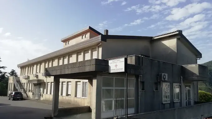 <p>Poliambulatorio di Taverna</p>\\n