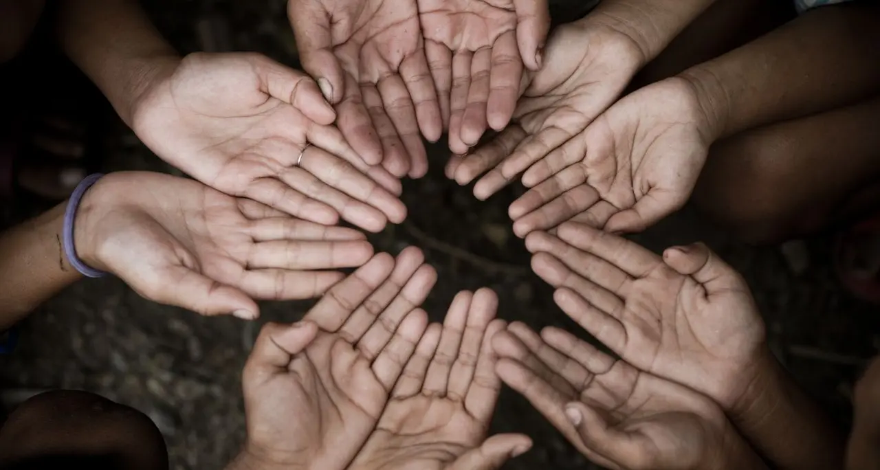 Regione Calabria, via libera al “Piano 2024–2026 contro la povertà”: oltre 79 milioni per rafforzare servizi e inclusione\n