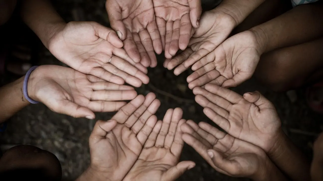 Regione Calabria, via libera al “Piano 2024–2026 contro la povertà”: oltre 79 milioni per rafforzare servizi e inclusione\n