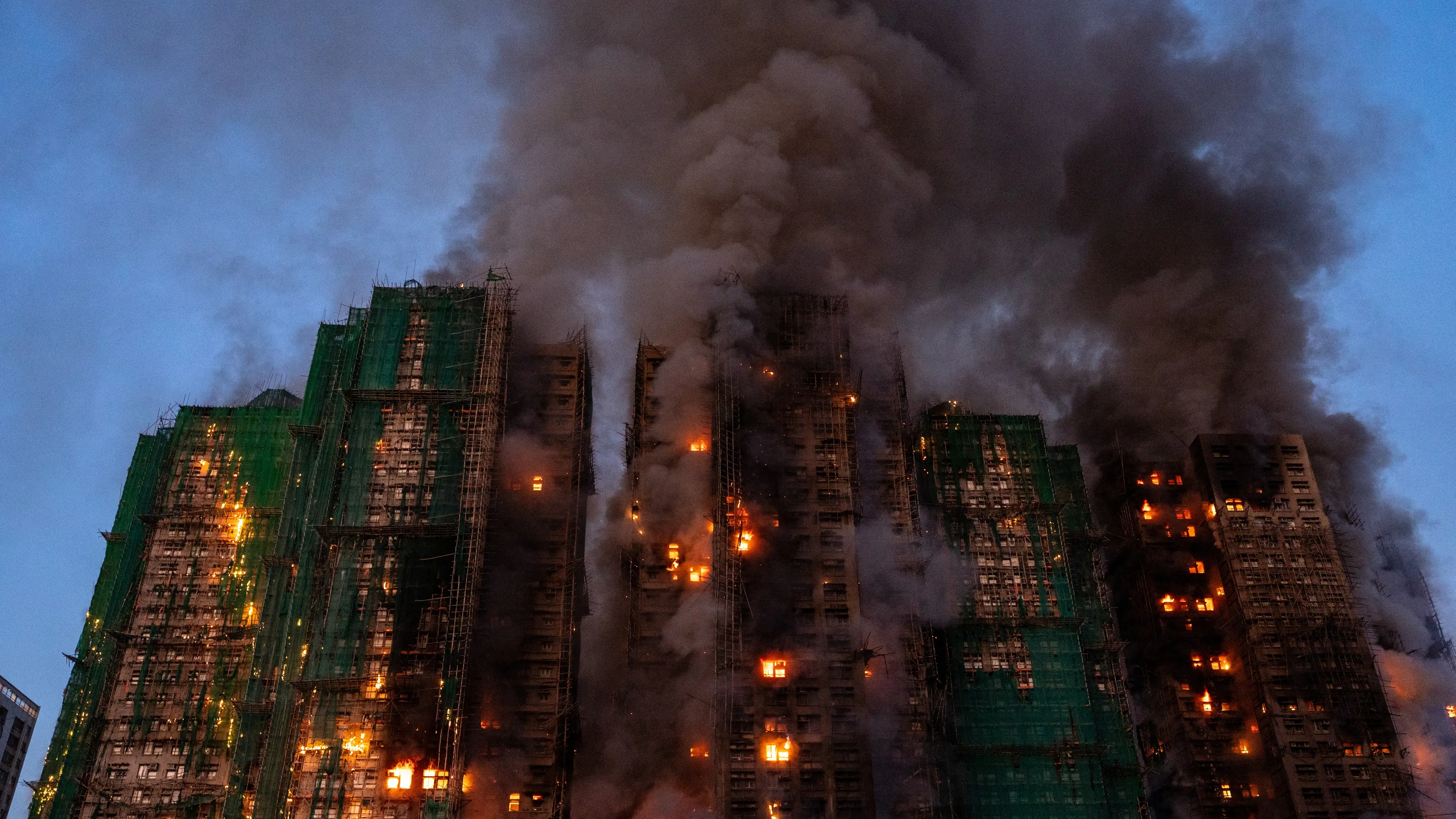 <p>L'incendio a Hong Kong</p>\\n , Vernon Yuen/Nexpher Images/Sipa
