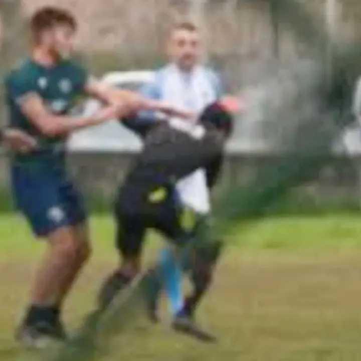 Daspo di 5 anni al giocatore del Francica che ha assalito l’arbitro: ricostruita tutta la sequenza dell’aggressione\n