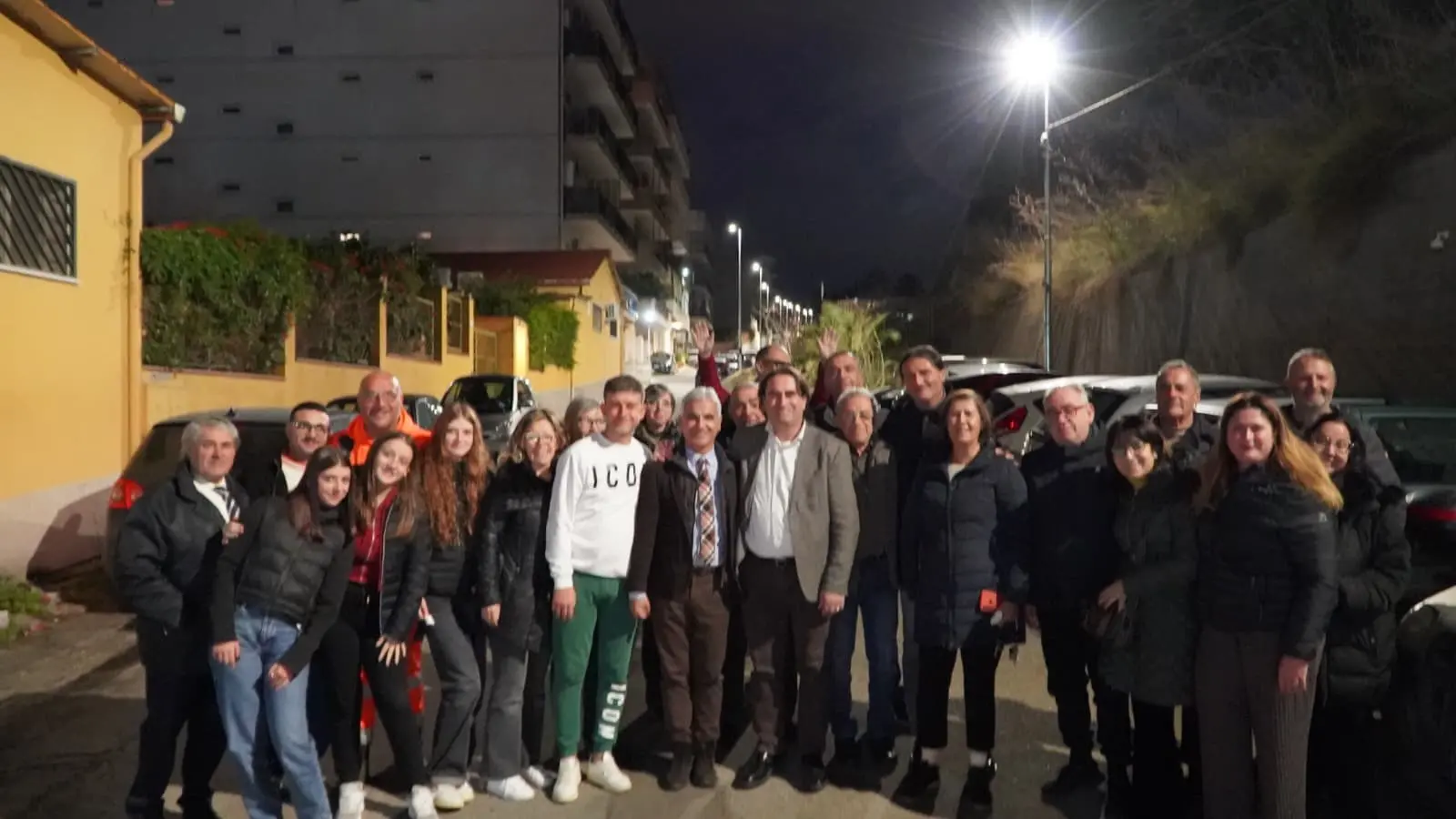 Reggio, via Petrara torna a risplendere