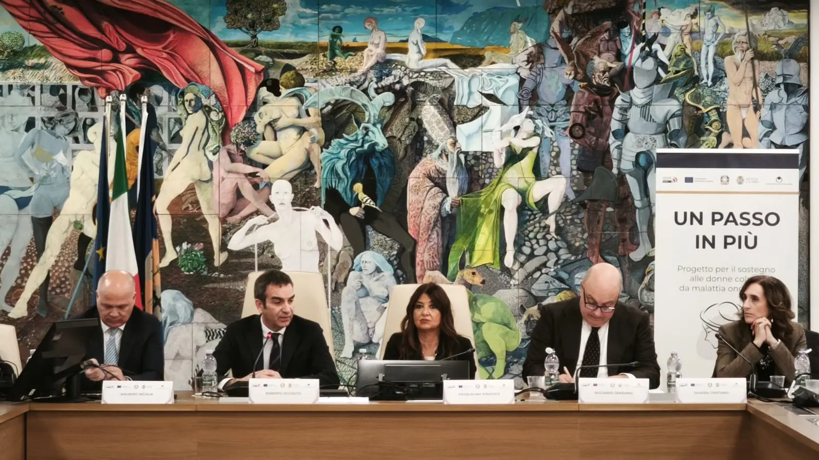 “La Regione c’è”: bando da 3 milioni per le donne colpite da tumore. Straface: «Una diagnosi non può diventare una condanna economica»\n