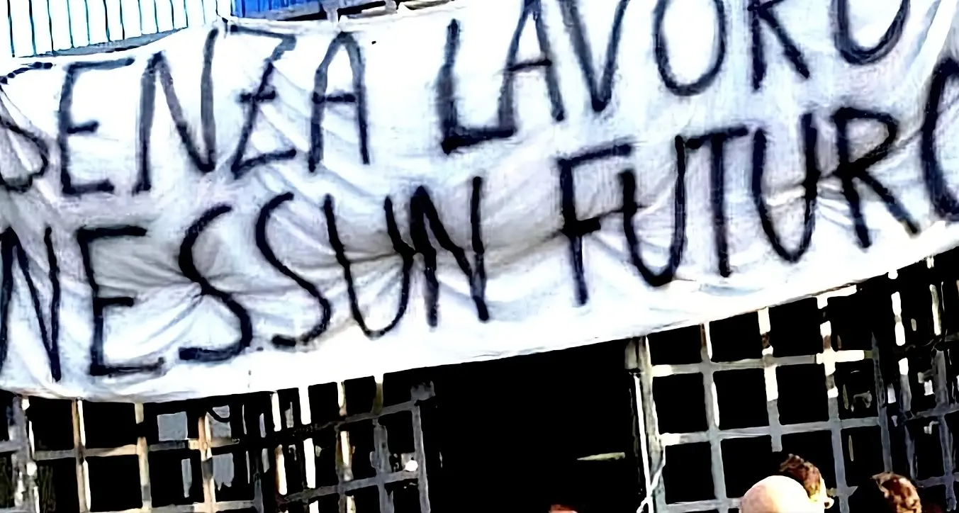 Precari dei Ministeri verso la scadenza dei contratti: mobilitazione anche a Reggio\n