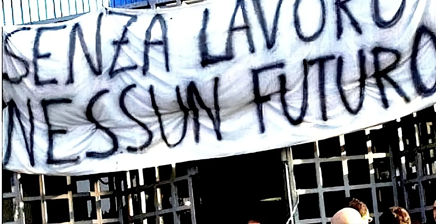 Precari dei Ministeri verso la scadenza dei contratti: mobilitazione anche a Reggio\n