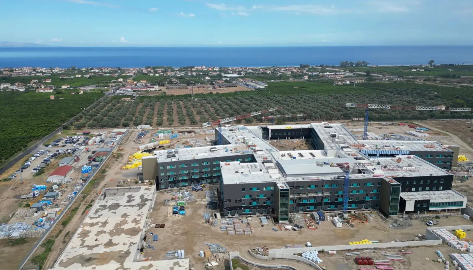 L’ospedale della Sibaritide ancora non c’è e già rischia di perdere un pezzo: non si parla più di Medicina nucleare\n