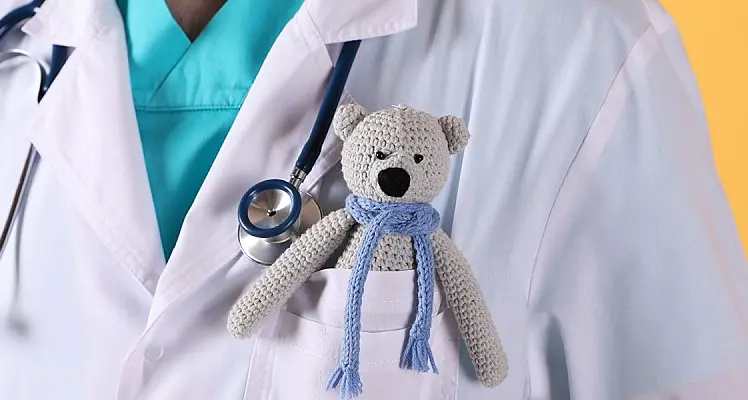 Cariati, il pediatra va via e i bimbi restano senza assistenza: dopo le denunce un provvedimento tampona l’emergenza\n