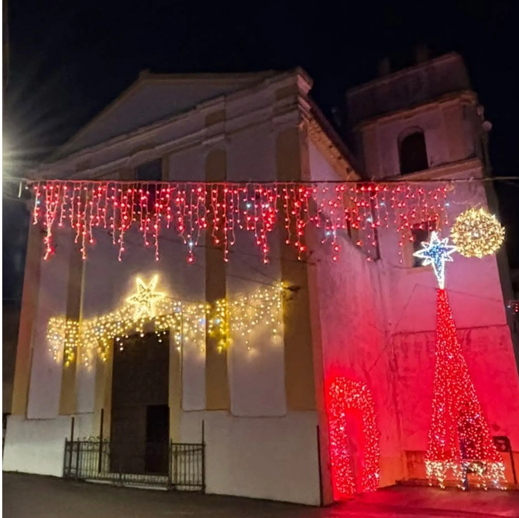 Accese le luminarie, Marcedusa si illumina per Sant'Andrea e per le festività natalizie