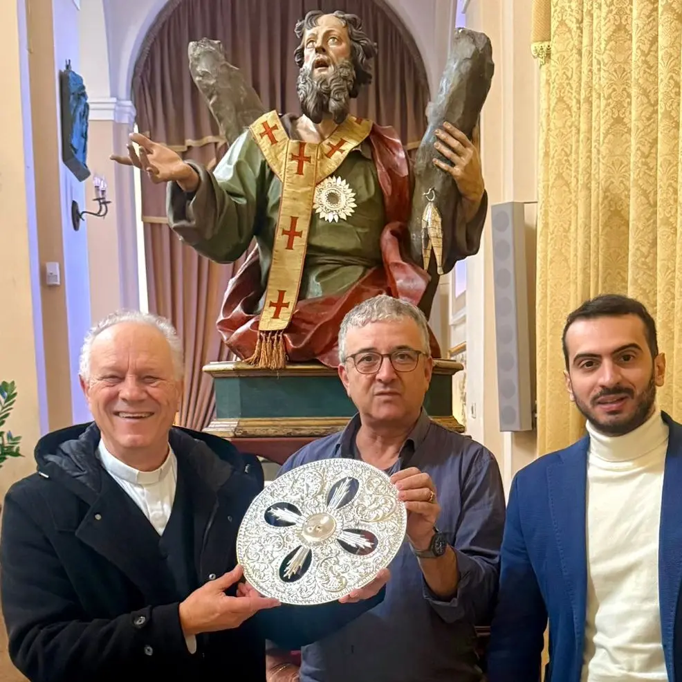 Parghelia, comunità in festa per il ritorno dell'aureola argentea di Sant'Andrea apostolo\n